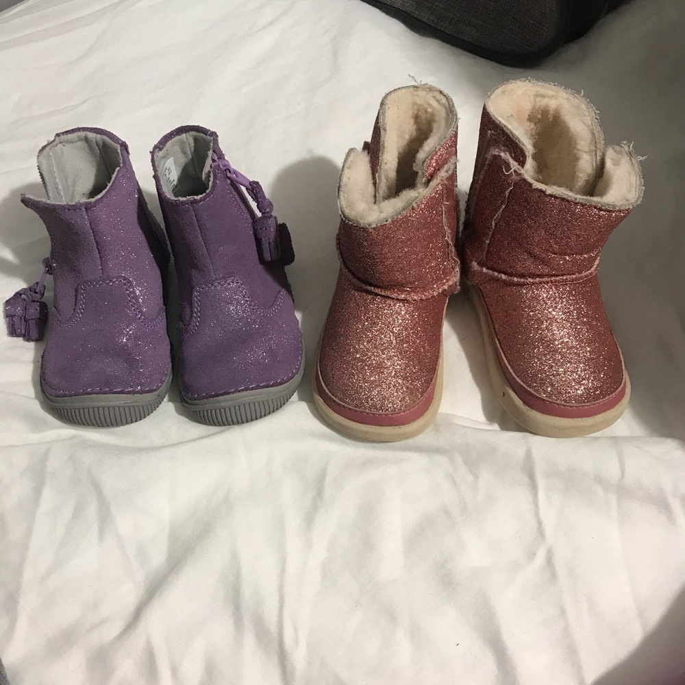 2 pair of baby/toddler girls boots. Uggs and stride rite. Size 4.5